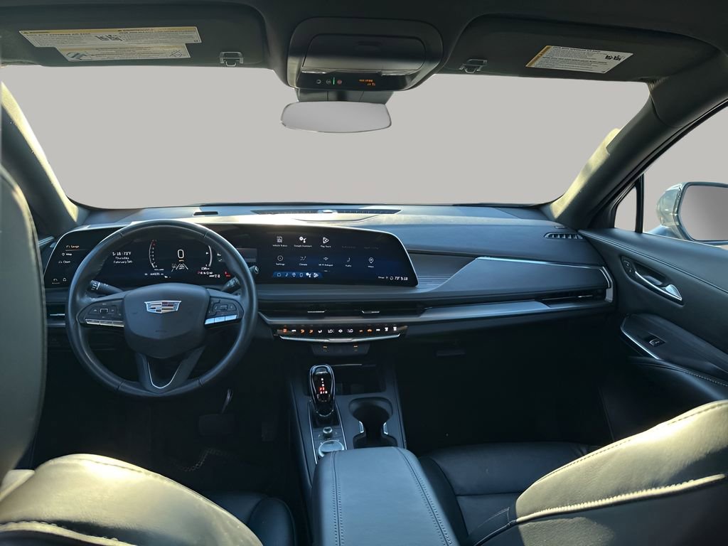 Used 2024 Cadillac XT4 Premium Luxury image 22