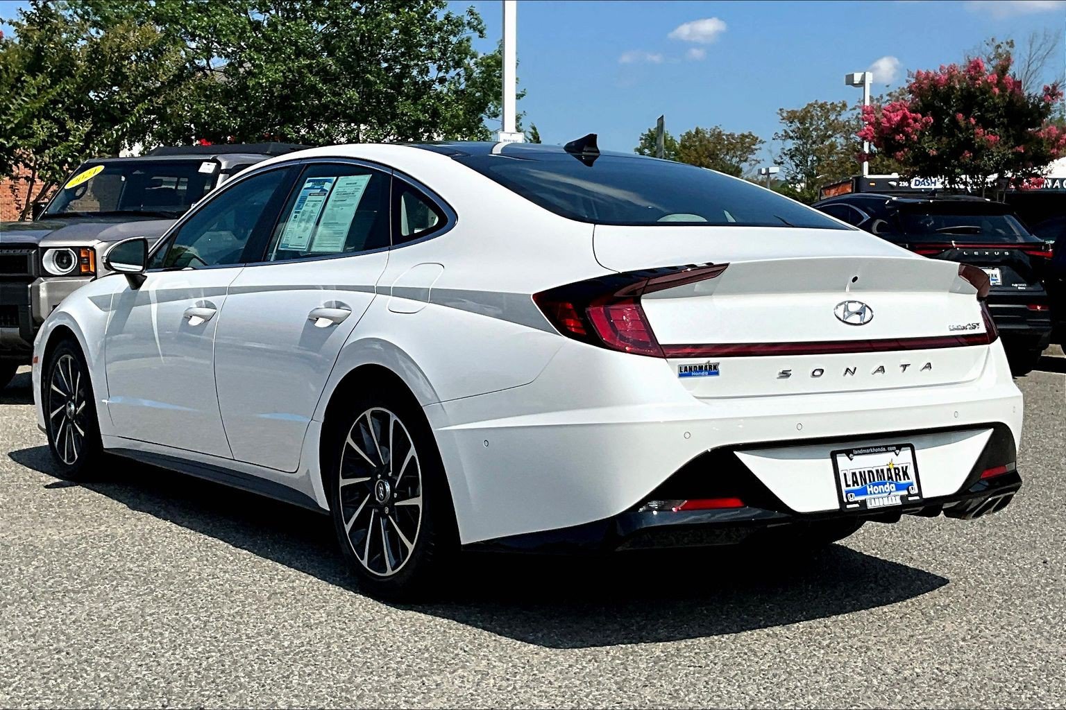 Used 2022 Hyundai Sonata Limited w/ Cargo Package FWD image 12