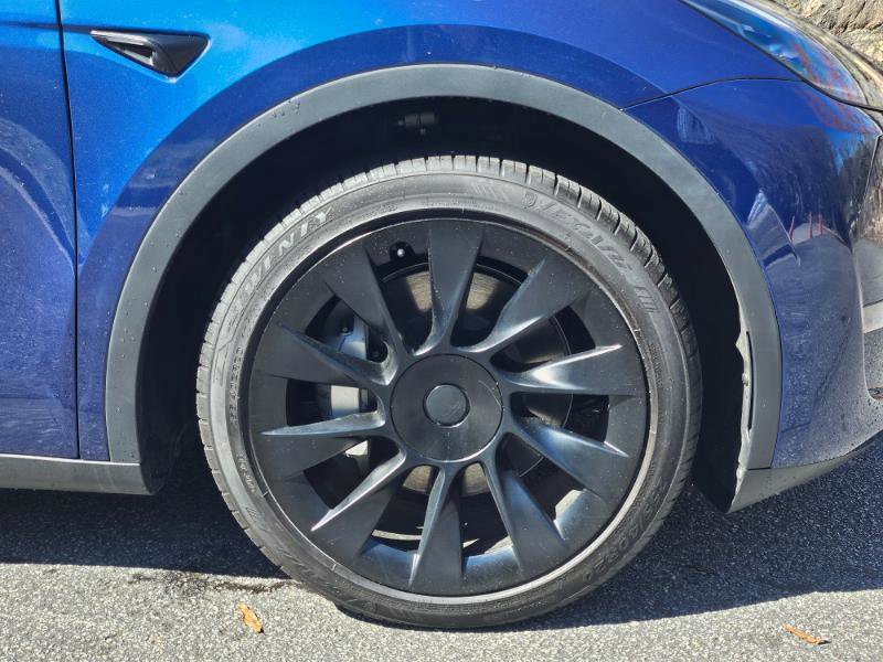 Used 2023 Tesla Model Y RWD image 17