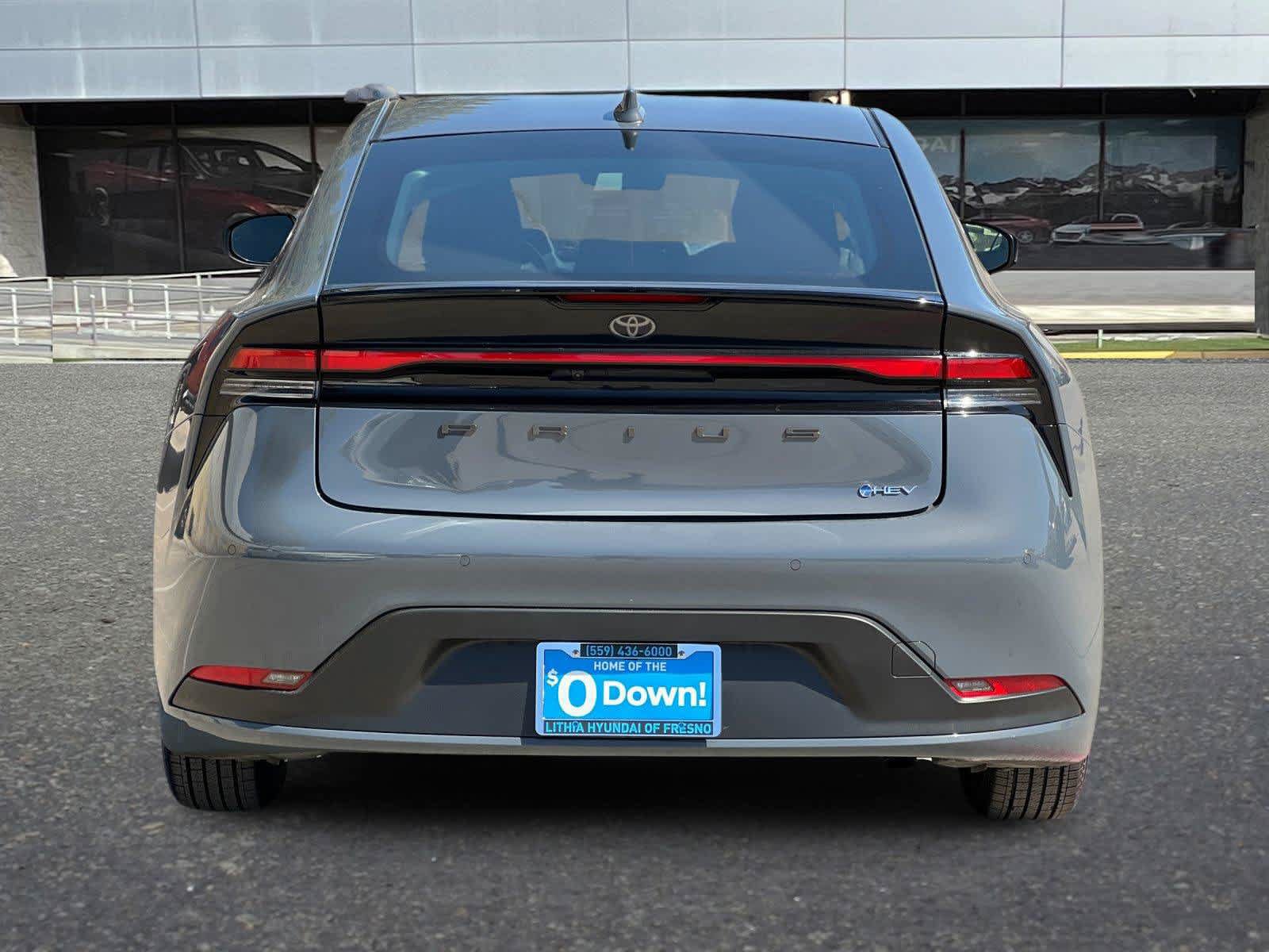 Used 2023 Toyota Prius LE FWD image 8
