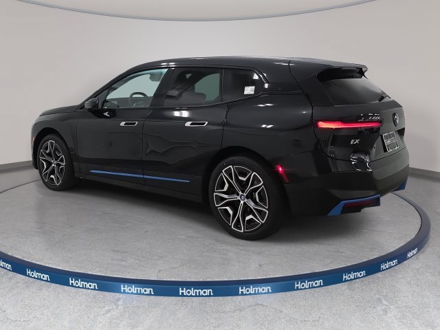 Certified 2024 BMW iX xDrive50 w/ Premium Package AWD/4WD image 7
