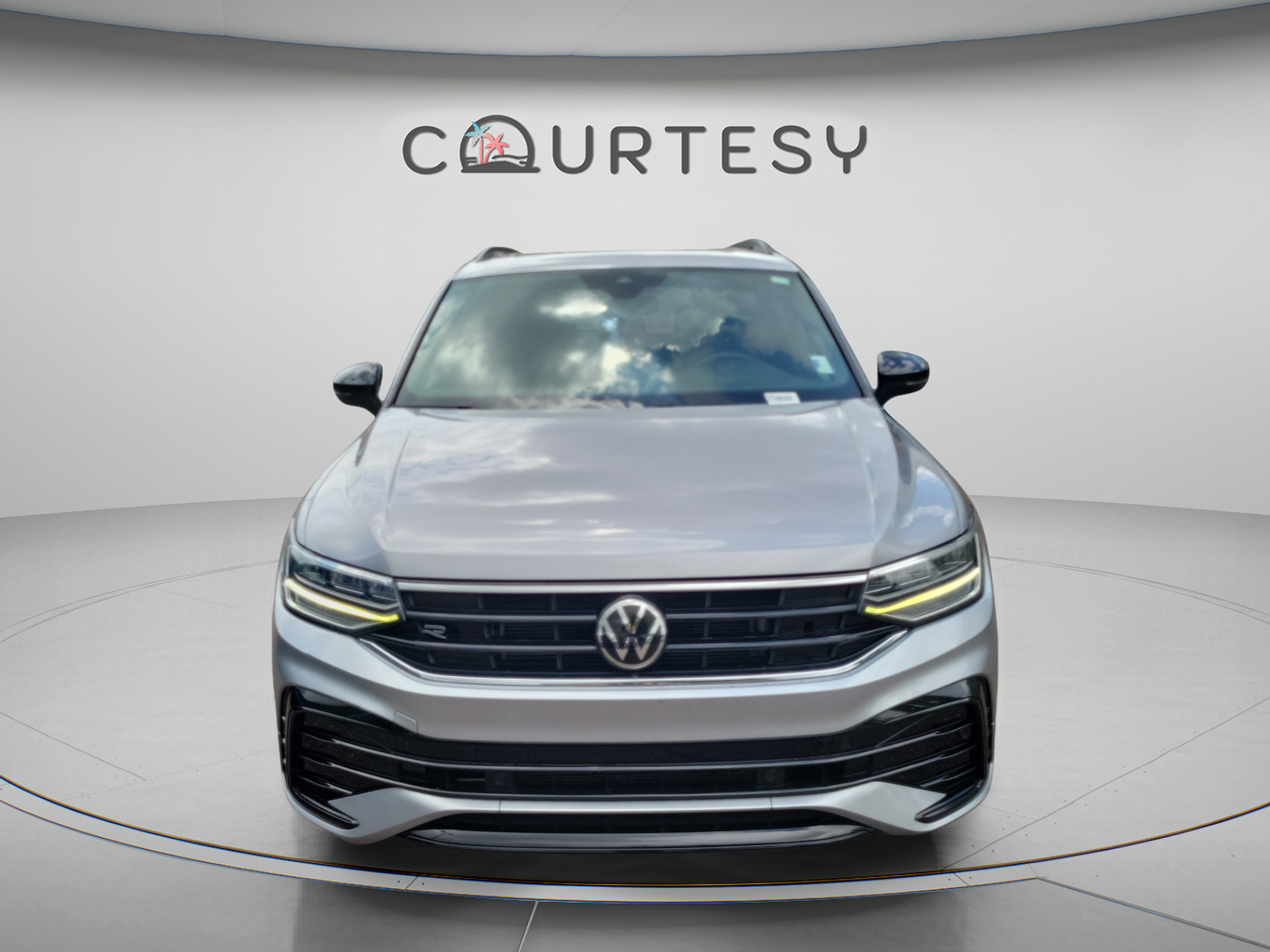 Used 2022 Volkswagen Tiguan SE R-Line FWD image 8