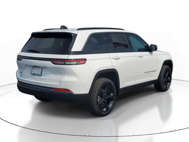 New 2026 Jeep Grand Cherokee Limited w/ Limited Altitude Package AWD/4WD image 4