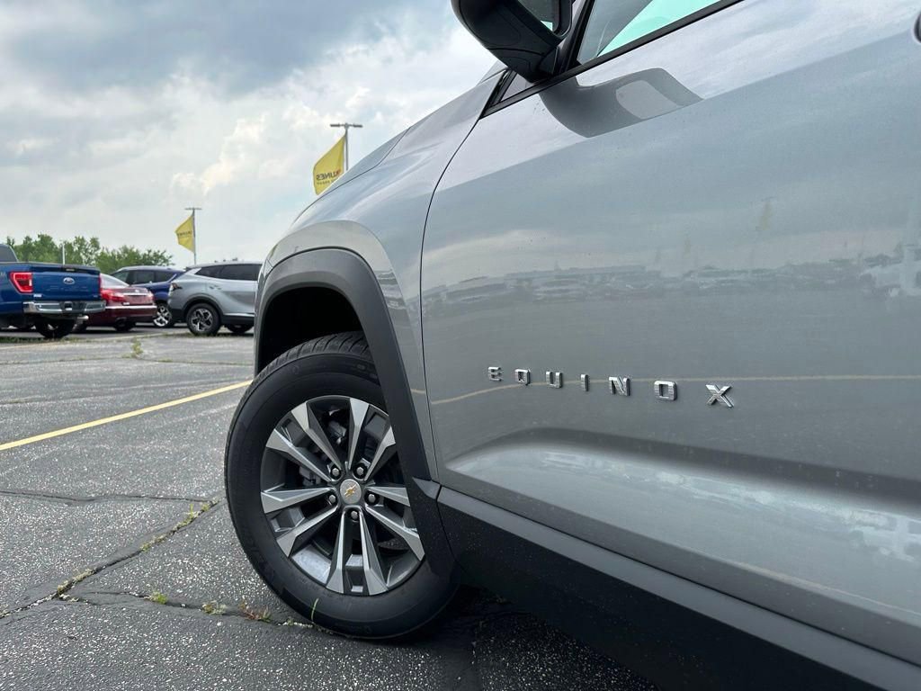 New 2026 Chevrolet Equinox LT image 7