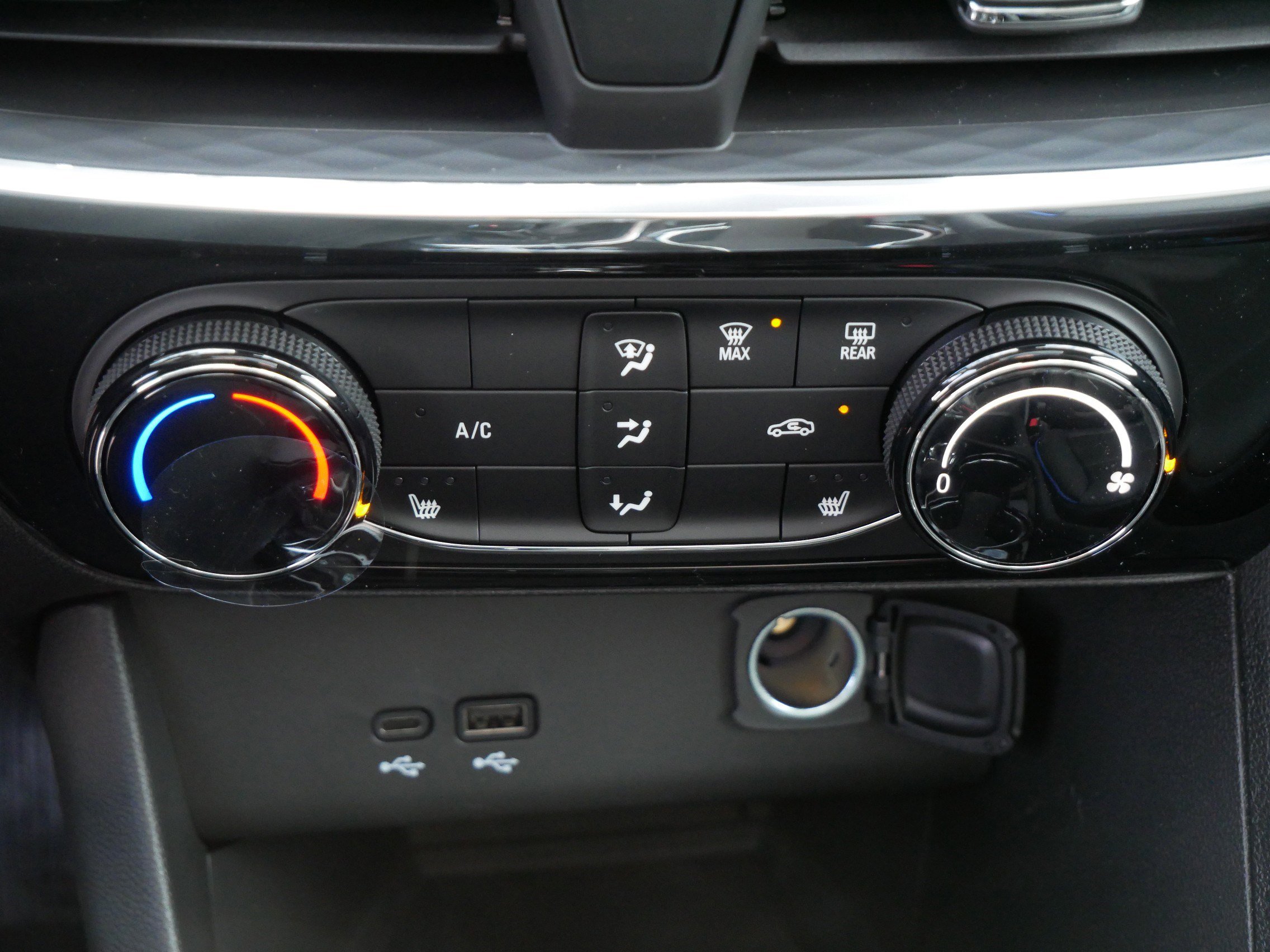 New 2026 Buick Encore GX Sport Touring w/ Advanced Technology Package image 8