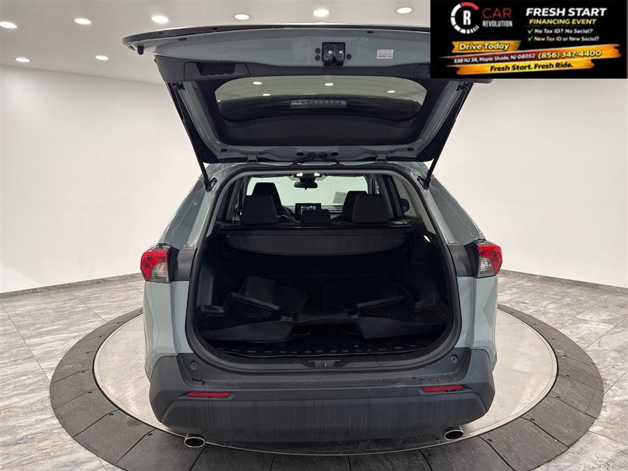 Used 2022 Toyota RAV4 XLE image 44