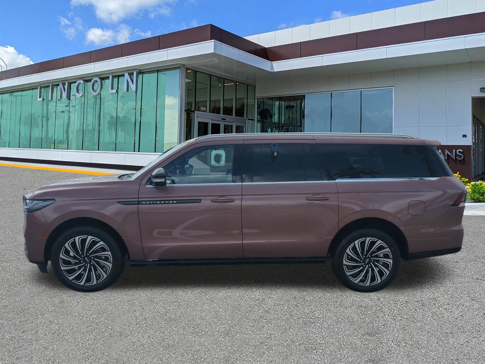 New 2025 Lincoln Navigator L Black Label image 7