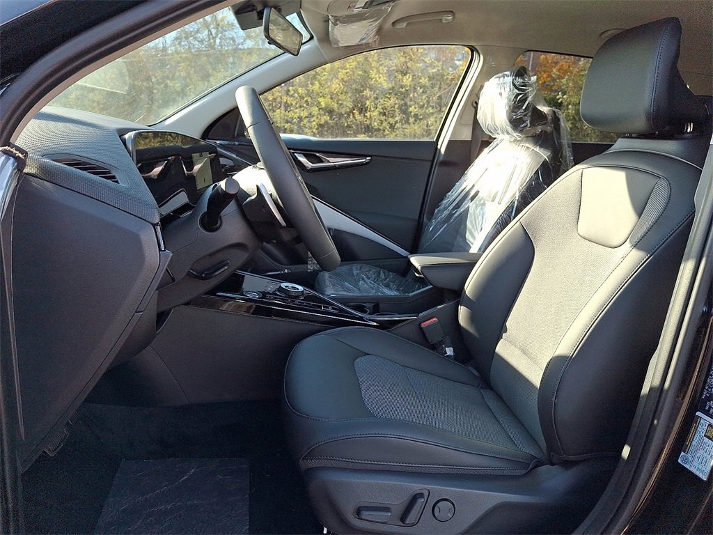 New 2025 Kia Niro EX image 9