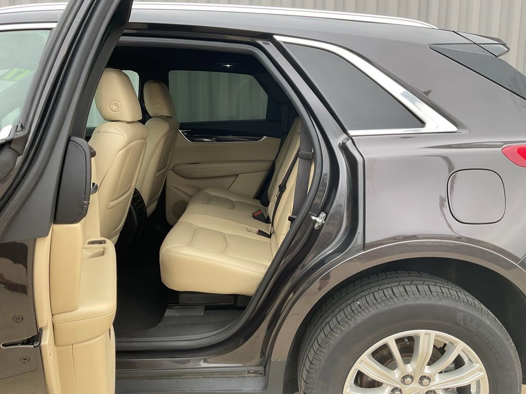 Used 2017 Cadillac XT5 FWD w/ LPO, Wheel Lock Package image 14