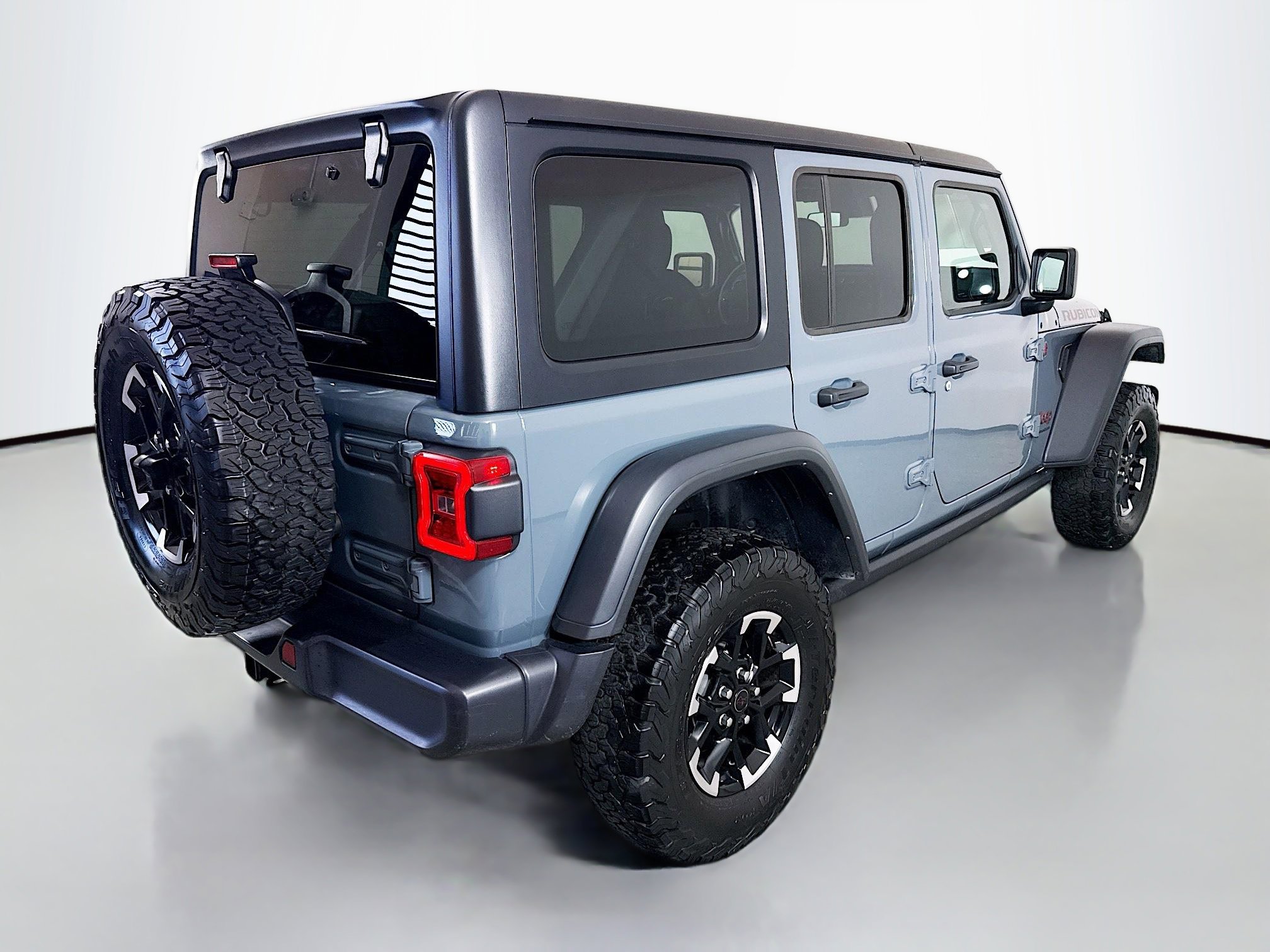 Used 2025 Jeep Wrangler Unlimited Rubicon AWD/4WD image 7