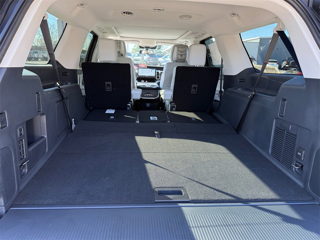 New 2026 Ford Expedition Max Platinum w/ Driver's Package image 24