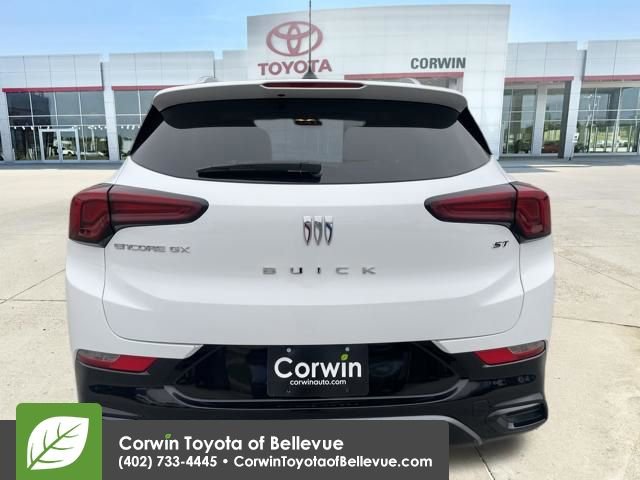 Used 2024 Buick Encore GX Sport Touring image 4