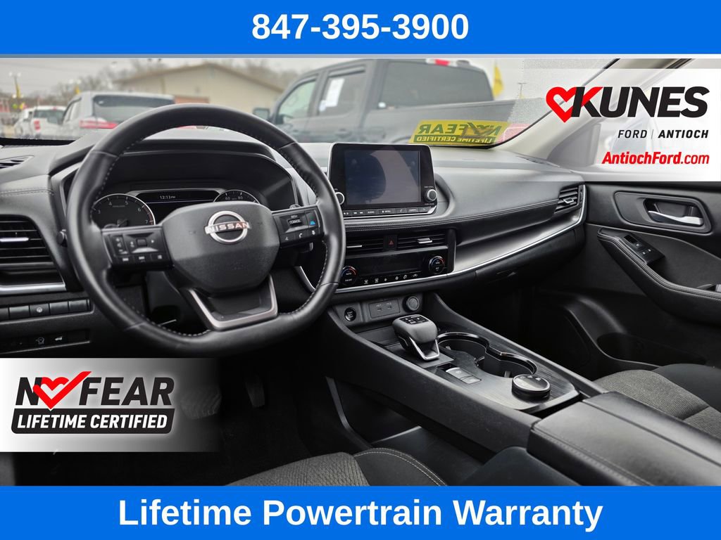 Used 2025 Nissan Rogue SV image 36