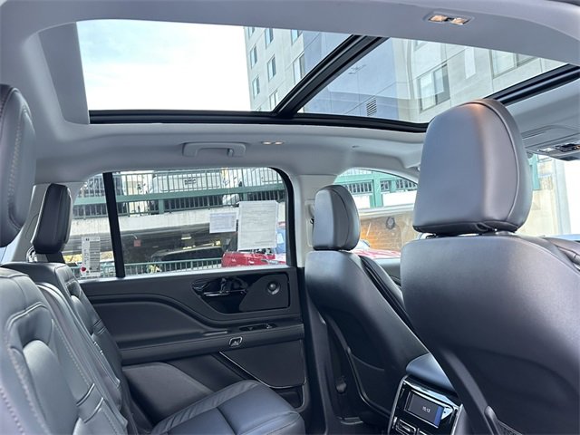 New 2026 Lincoln Aviator Reserve w/ Jet Appearance Package image 5