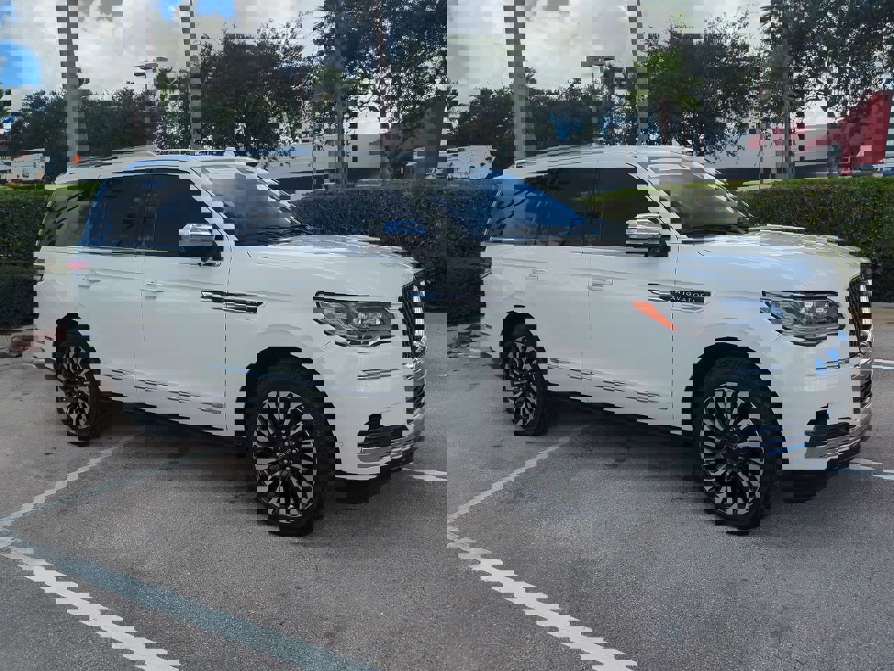 Certified 2023 Lincoln Navigator Black Label image 2