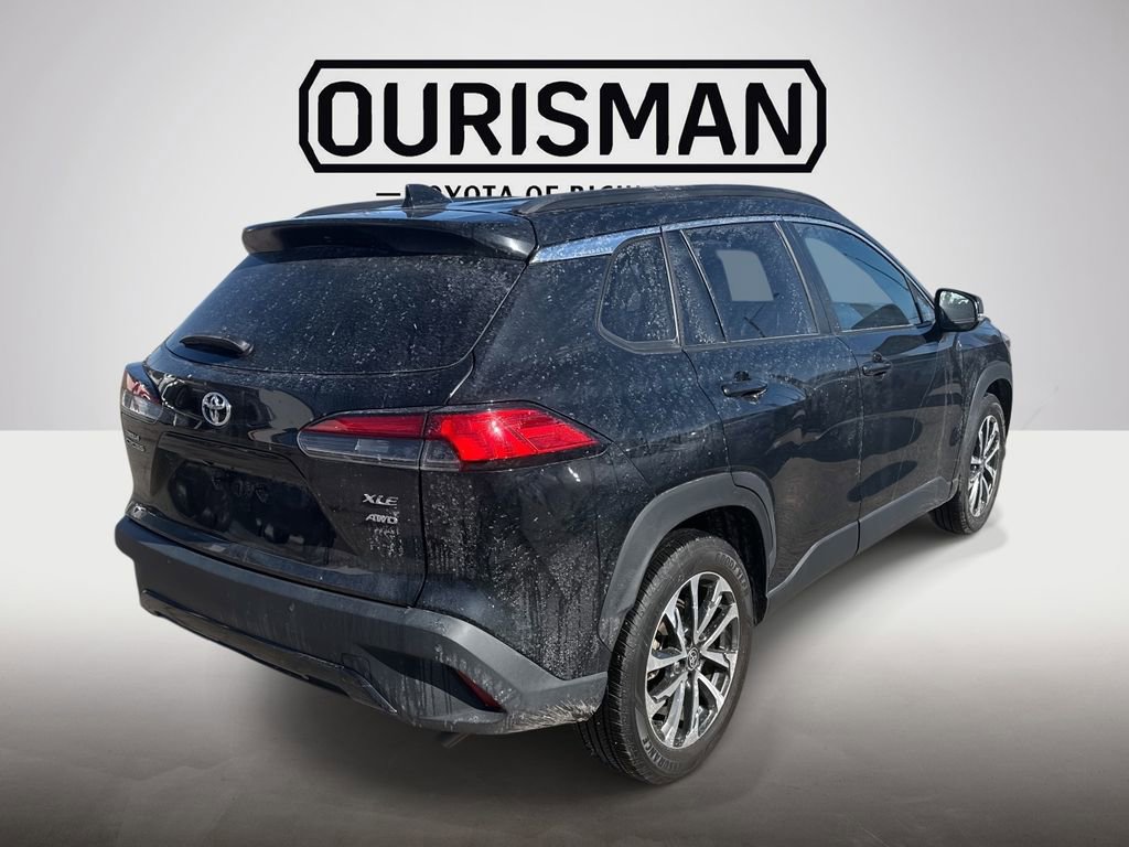 Used 2022 Toyota Corolla Cross XLE image 7