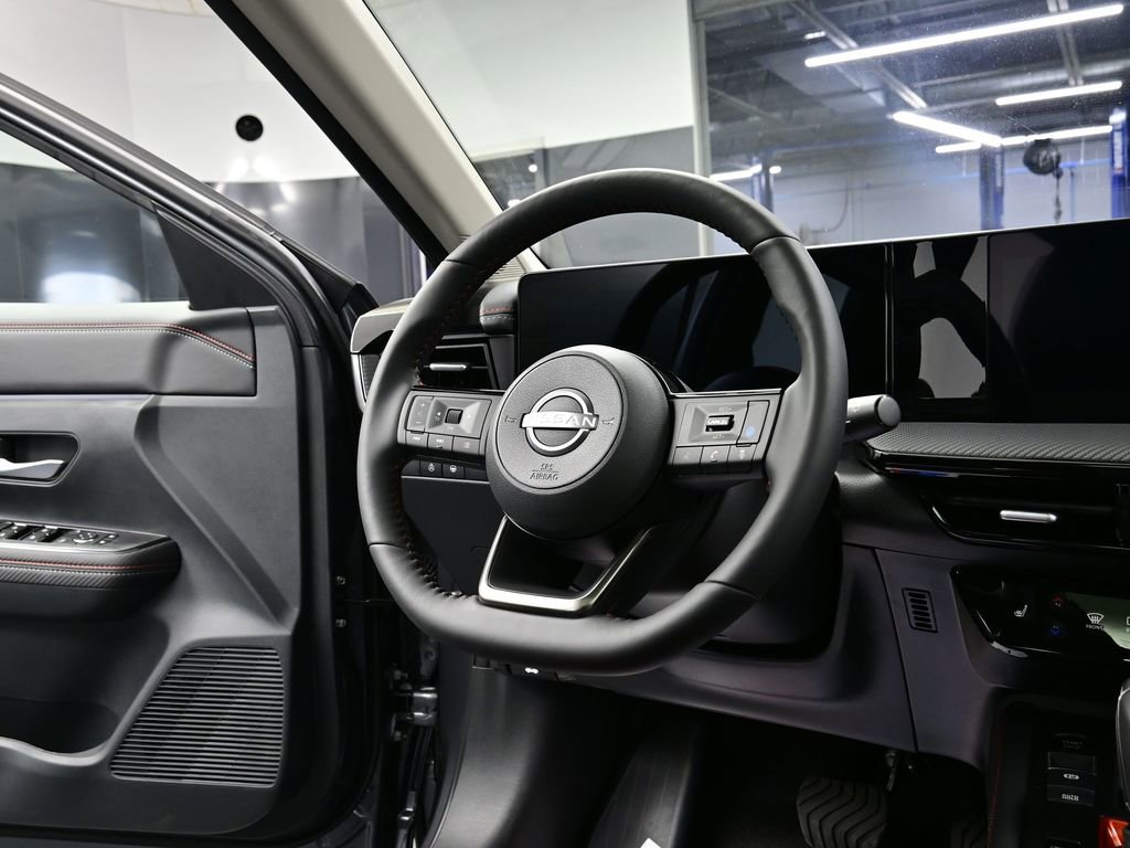 New 2026 Nissan Kicks SR w/ SR Premium Package image 4