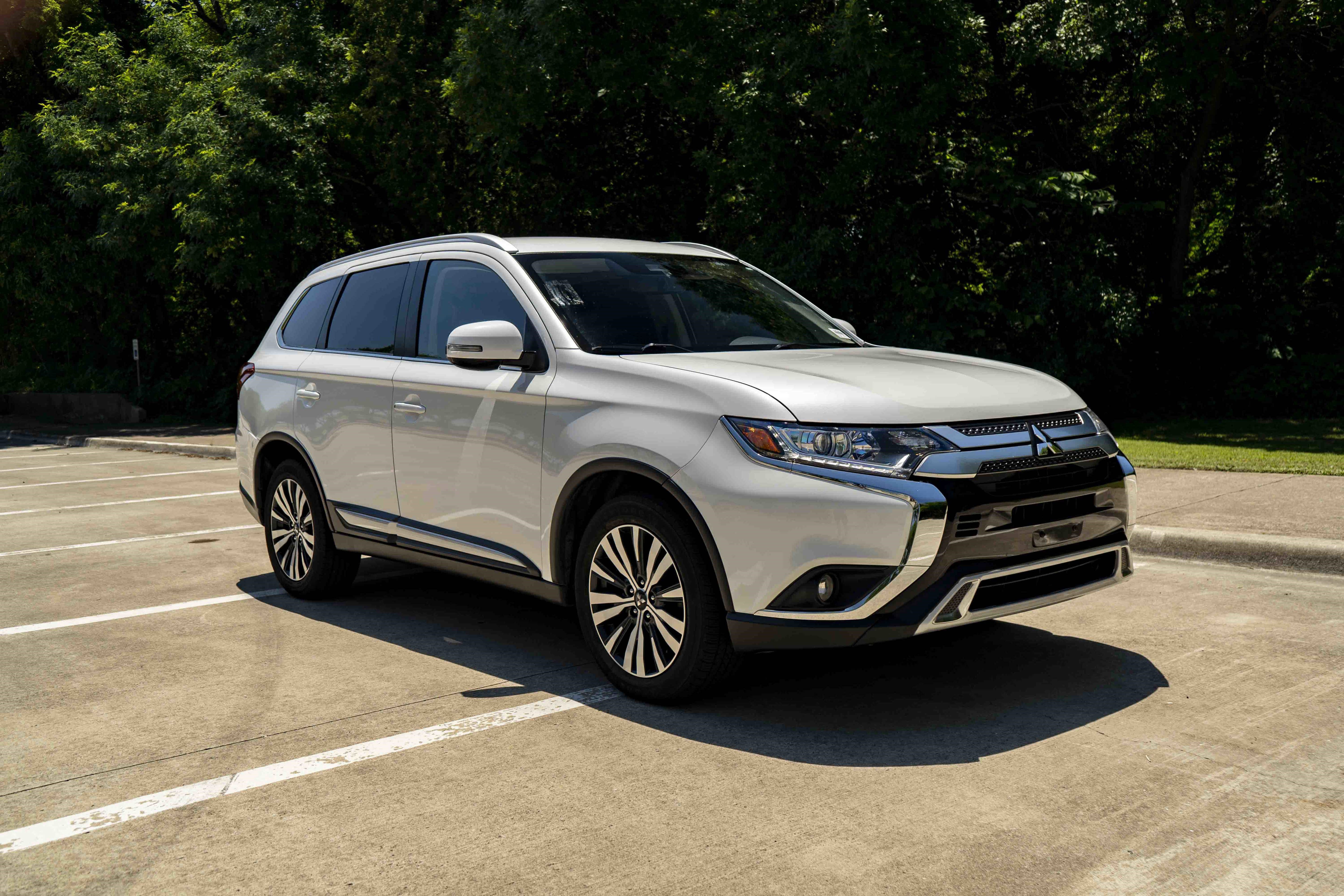 Used 2020 Mitsubishi Outlander SEL FWD image 2