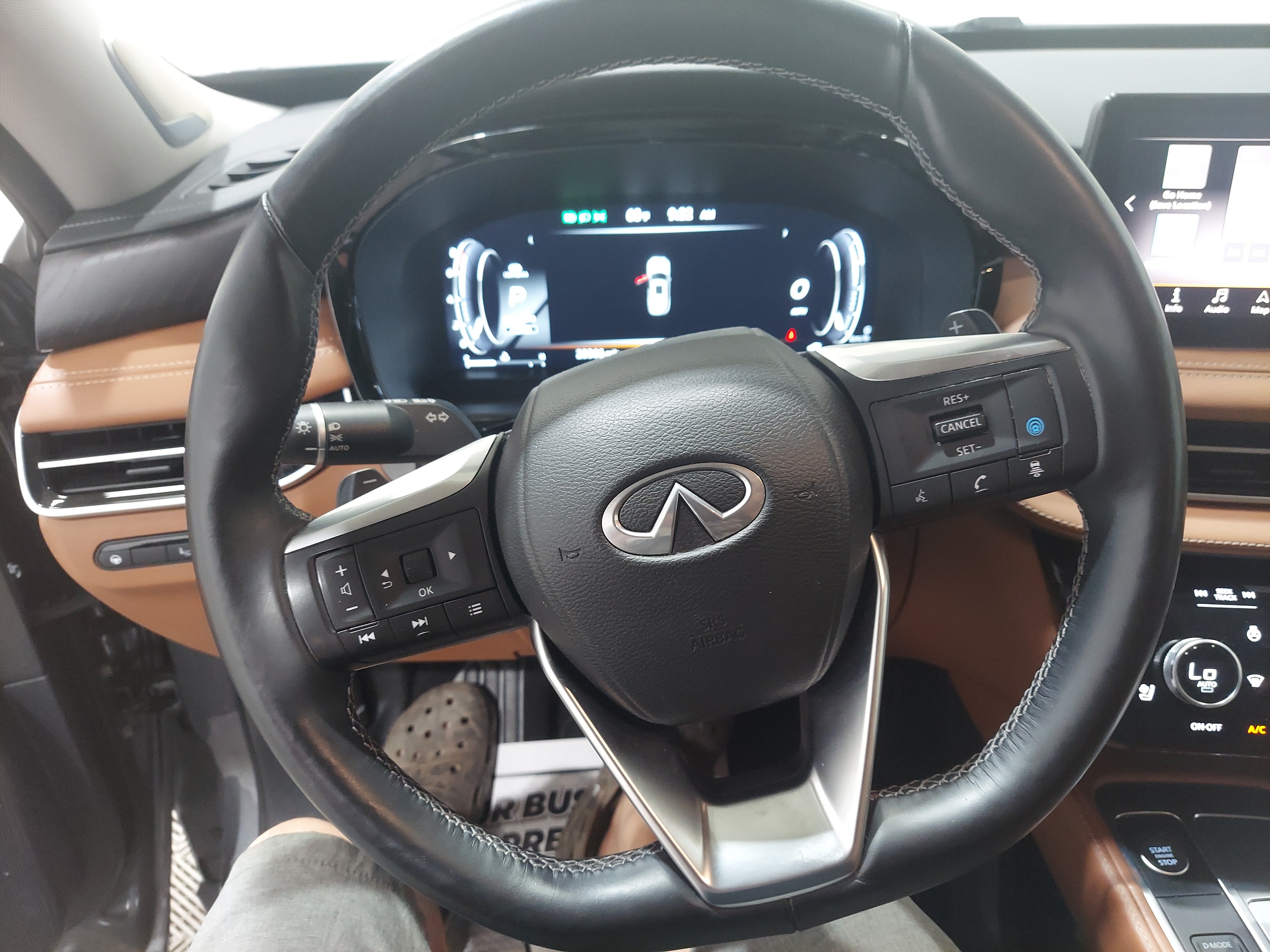 Used 2024 INFINITI QX60 Sensory AWD/4WD image 9