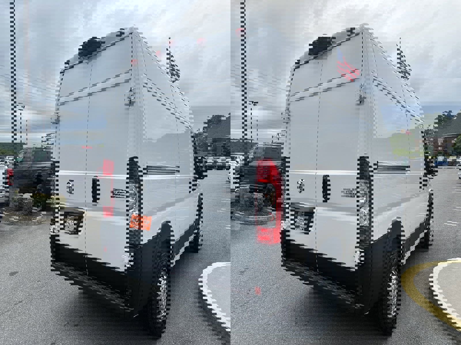 New 2024 RAM ProMaster 2500 w/ Convenience Group image 7