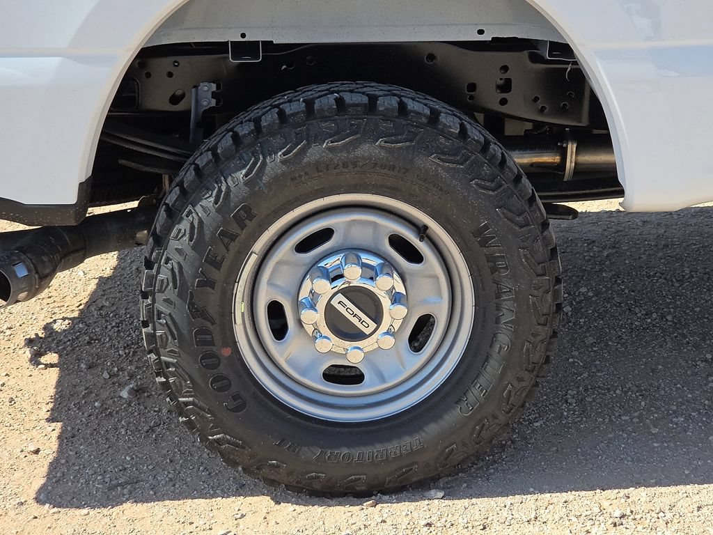 New 2026 Ford F250 XL w/ XL Off-Road Package AWD/4WD image 13