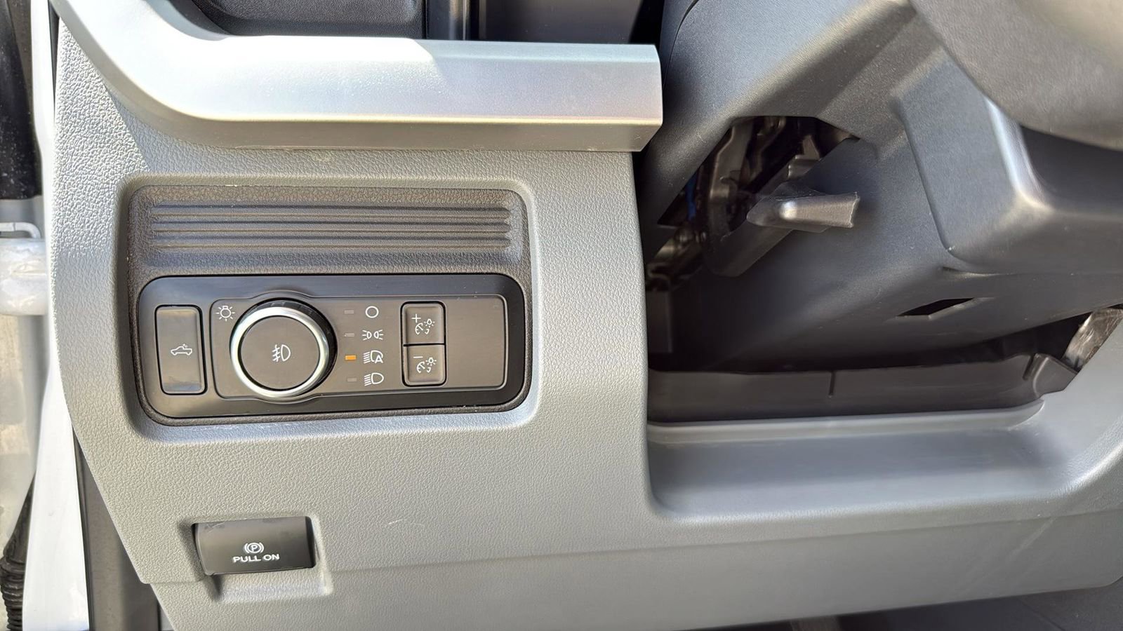 Used 2025 Ford F350 XLT image 18