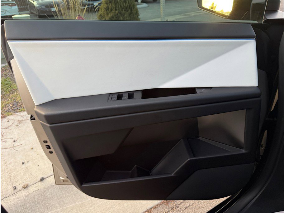 Used 2024 Tesla Cybertruck Cyberbeast image 29