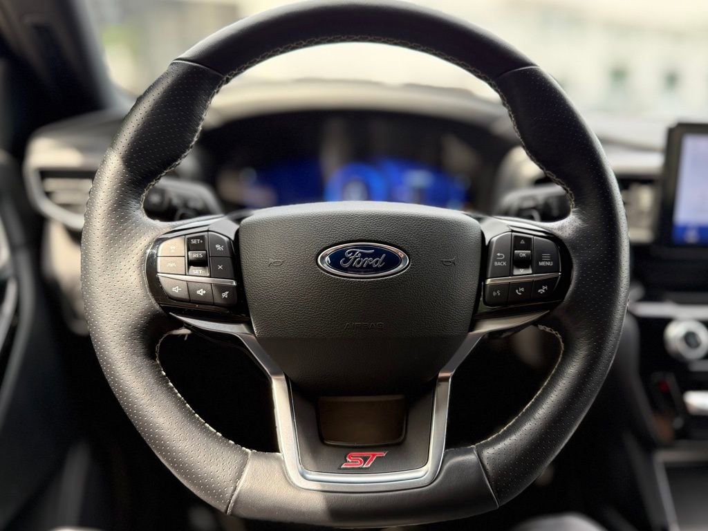 Used 2023 Ford Explorer ST w/ Equipment Group 401A image 8