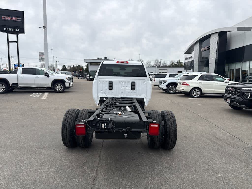 New 2026 GMC Sierra 3500 SLE w/ SLE Convenience Package AWD/4WD image 4