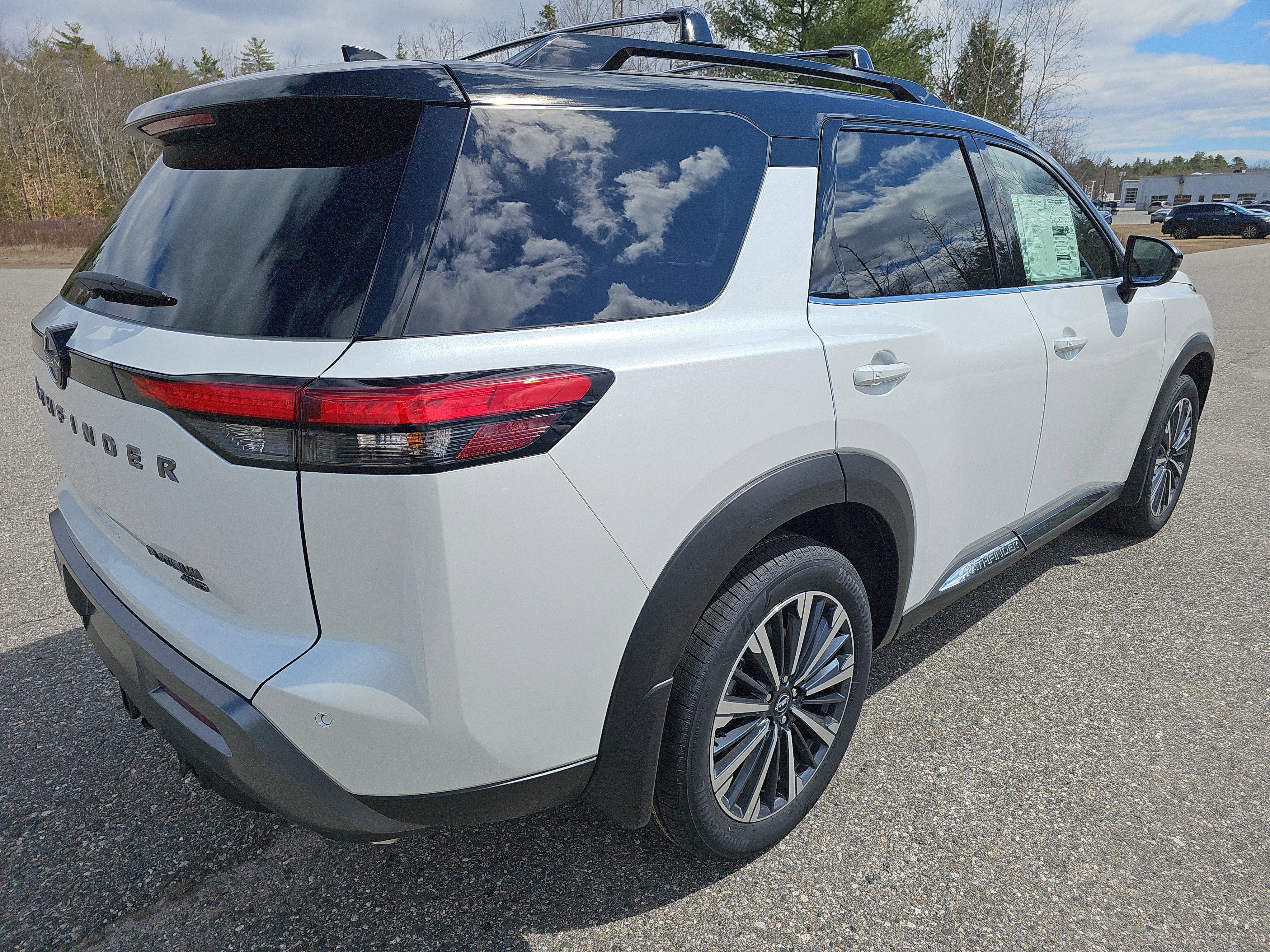 New 2026 Nissan Pathfinder Platinum w/ Cargo Package AWD/4WD image 7