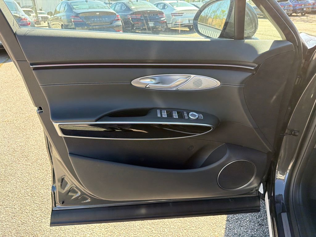 New 2026 Genesis GV70 2.5T image 10