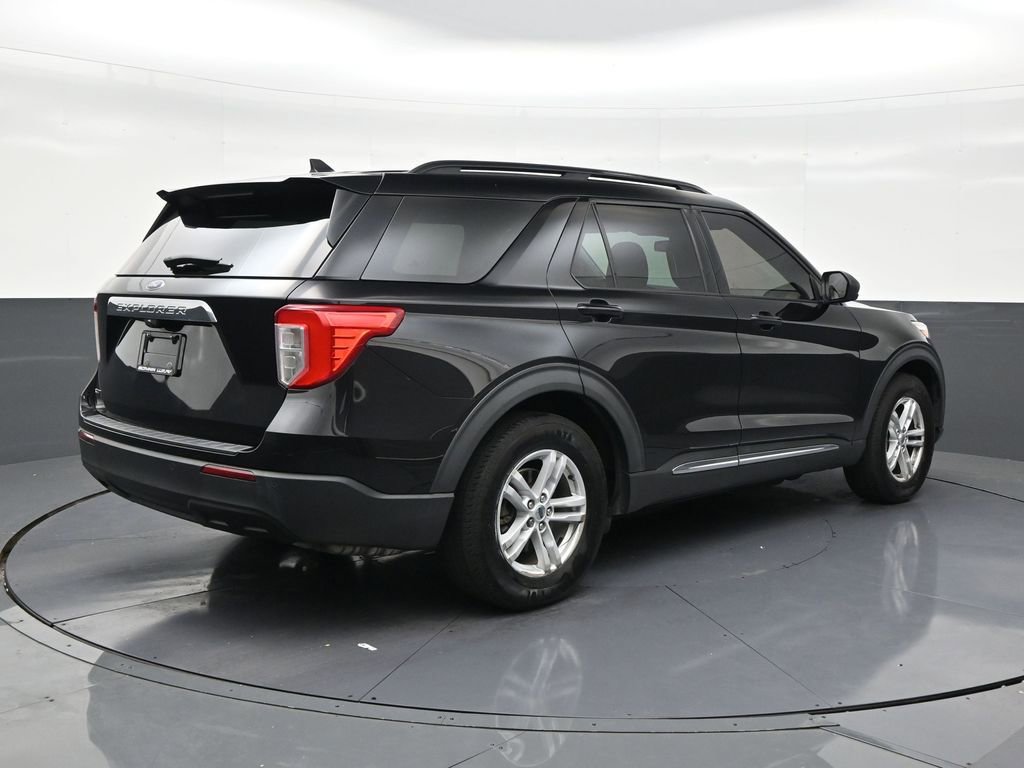 Used 2021 Ford Explorer XLT image 5