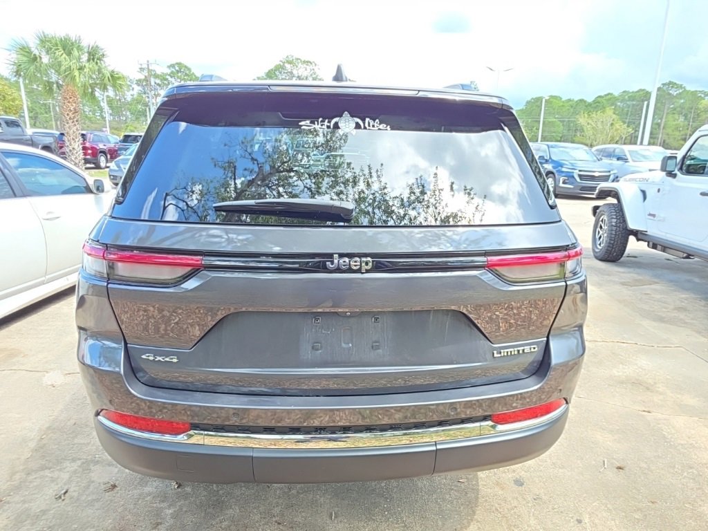 Used 2022 Jeep Grand Cherokee Limited image 8