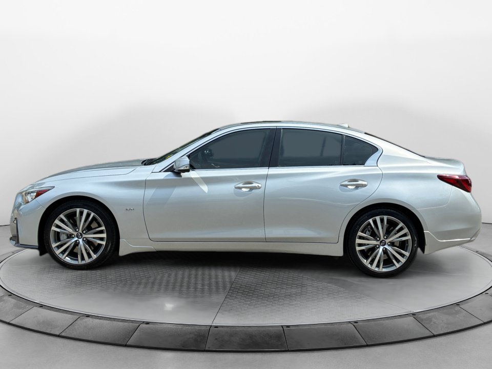 Used 2018 INFINITI Q50 Sport w/ Sensory Package (Sport) AWD/4WD image 4