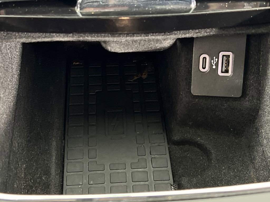 Used 2021 Lincoln Nautilus Reserve w/ Equipment Group 201A image 28