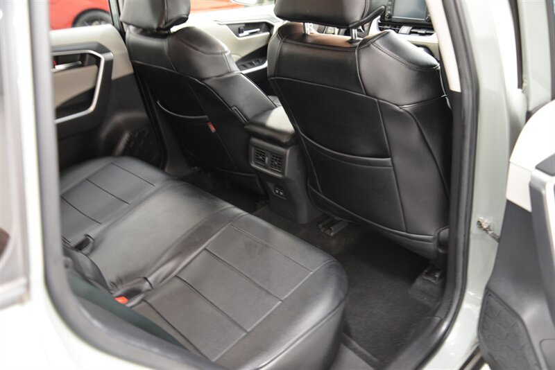 Used 2019 Toyota RAV4 XLE w/ Convenience Package image 20