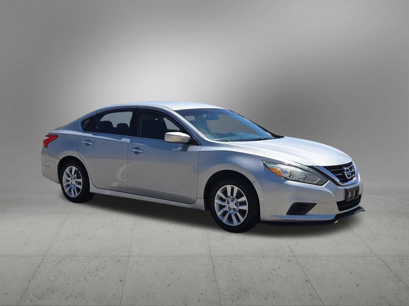 Used 2017 Nissan Altima 2.5 S w/ Power Driver Seat Package FWD image 8