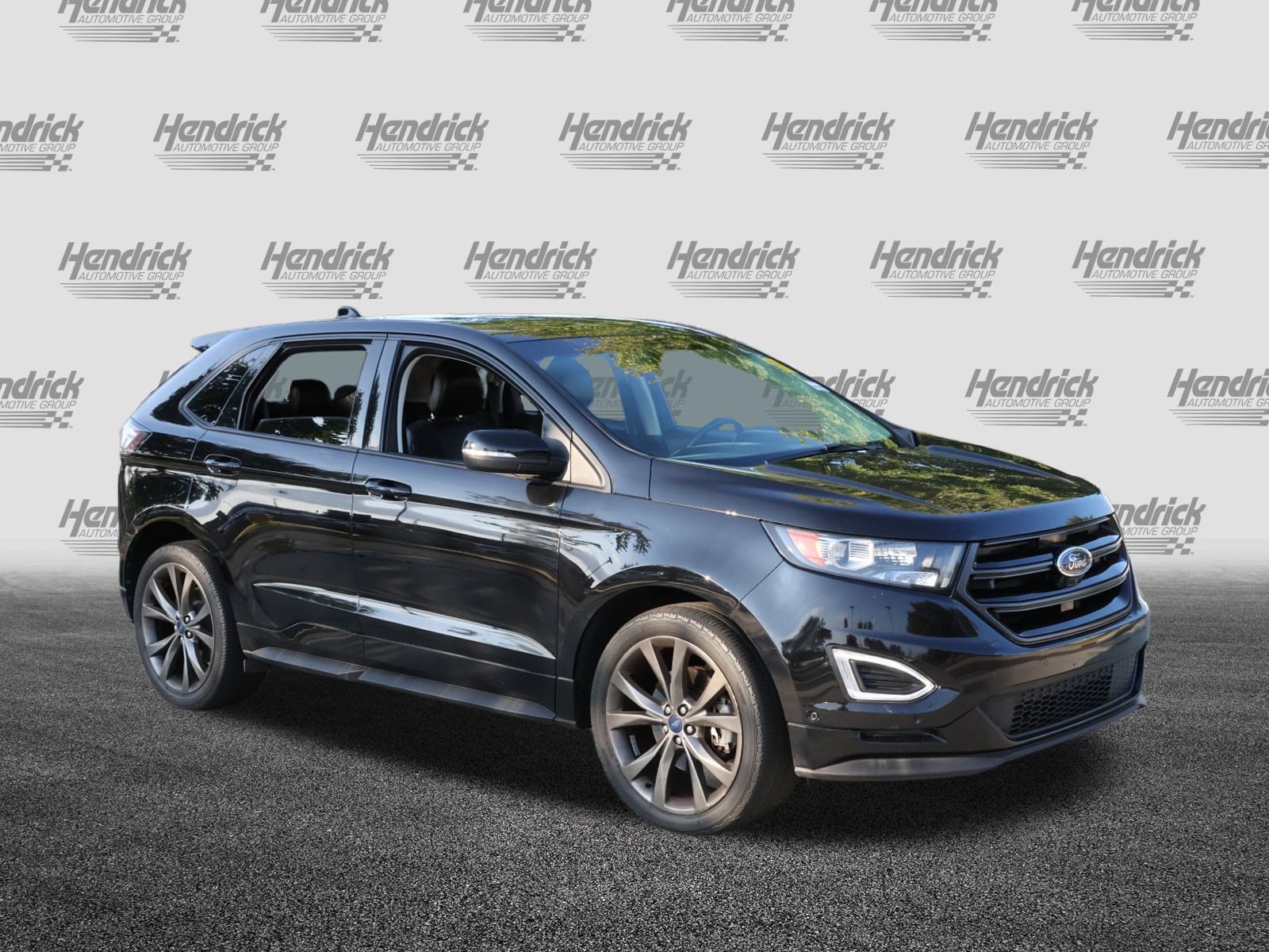 Used 2017 Ford Edge Sport w/ Equipment Group 401A AWD/4WD image 2