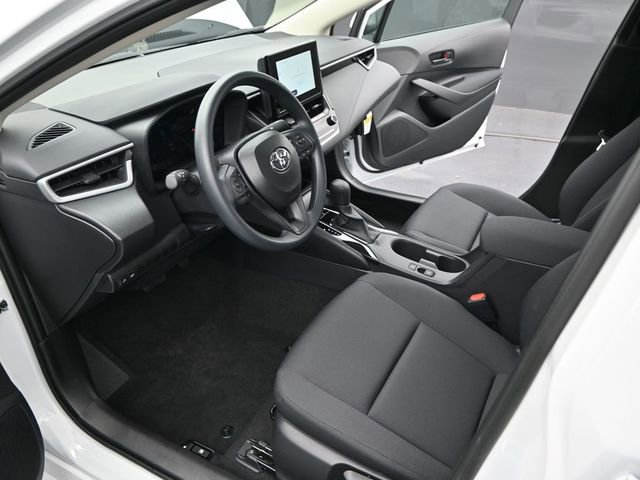 Used 2026 Toyota Corolla LE image 4