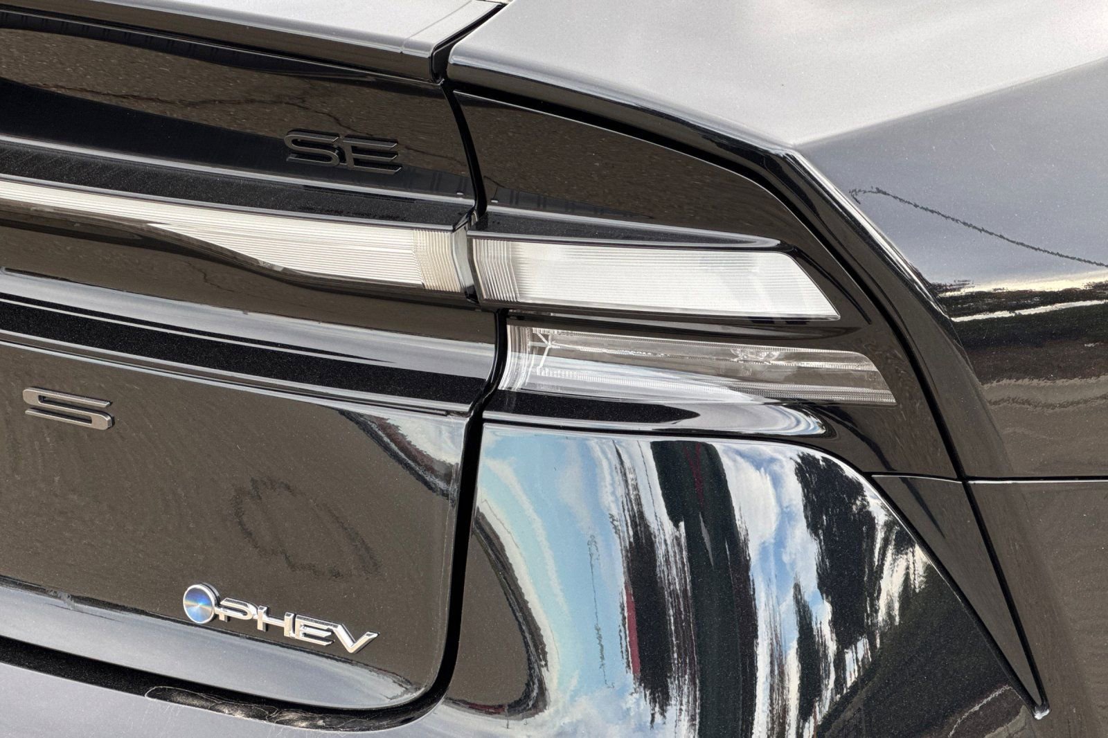 New 2026 Toyota Prius Plug-In Hybrid image 32