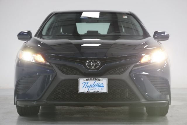 Used 2020 Toyota Camry SE FWD video 2