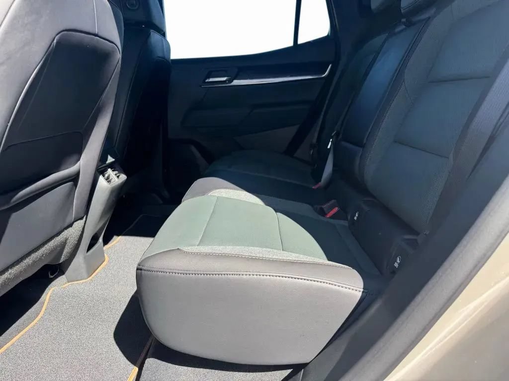 New 2026 GMC Terrain AT4 AWD/4WD image 17