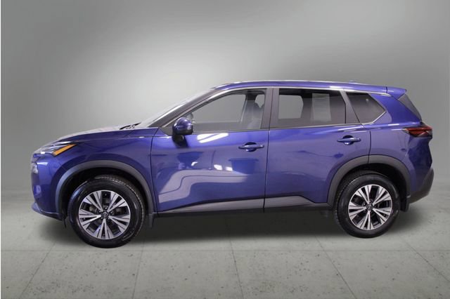 Used 2023 Nissan Rogue SV image 2