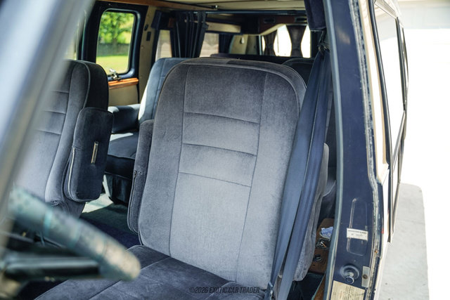 Used 1988 Chevrolet G20 RWD image 41