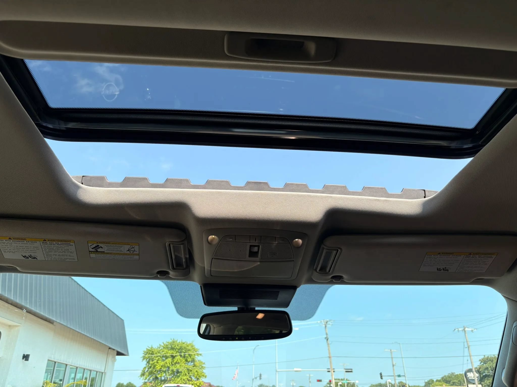 Used 2021 Nissan Armada SL w/ Captain's Chairs Package AWD/4WD image 25
