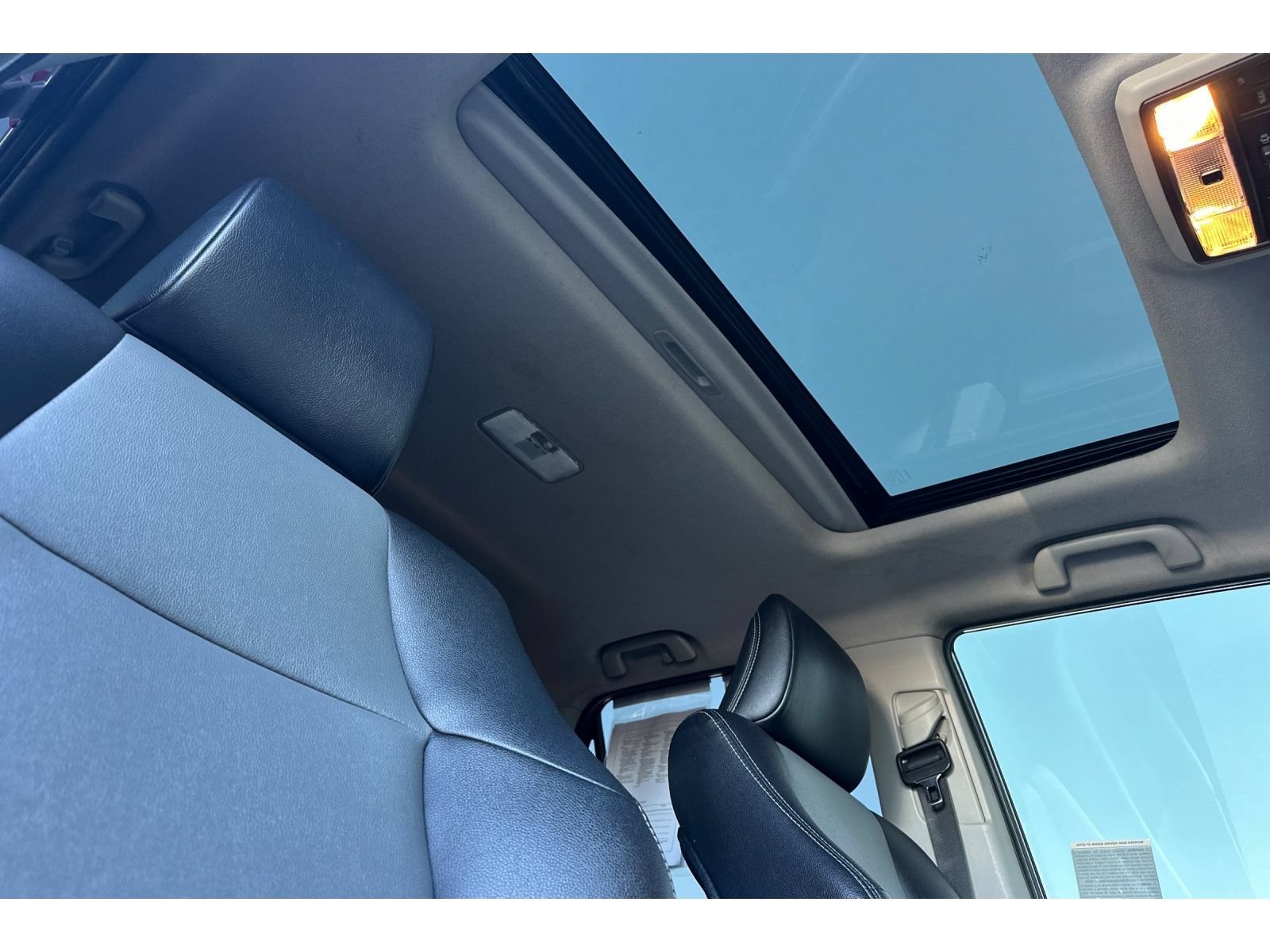 Used 2018 Toyota 4Runner SR5 Premium AWD/4WD image 19