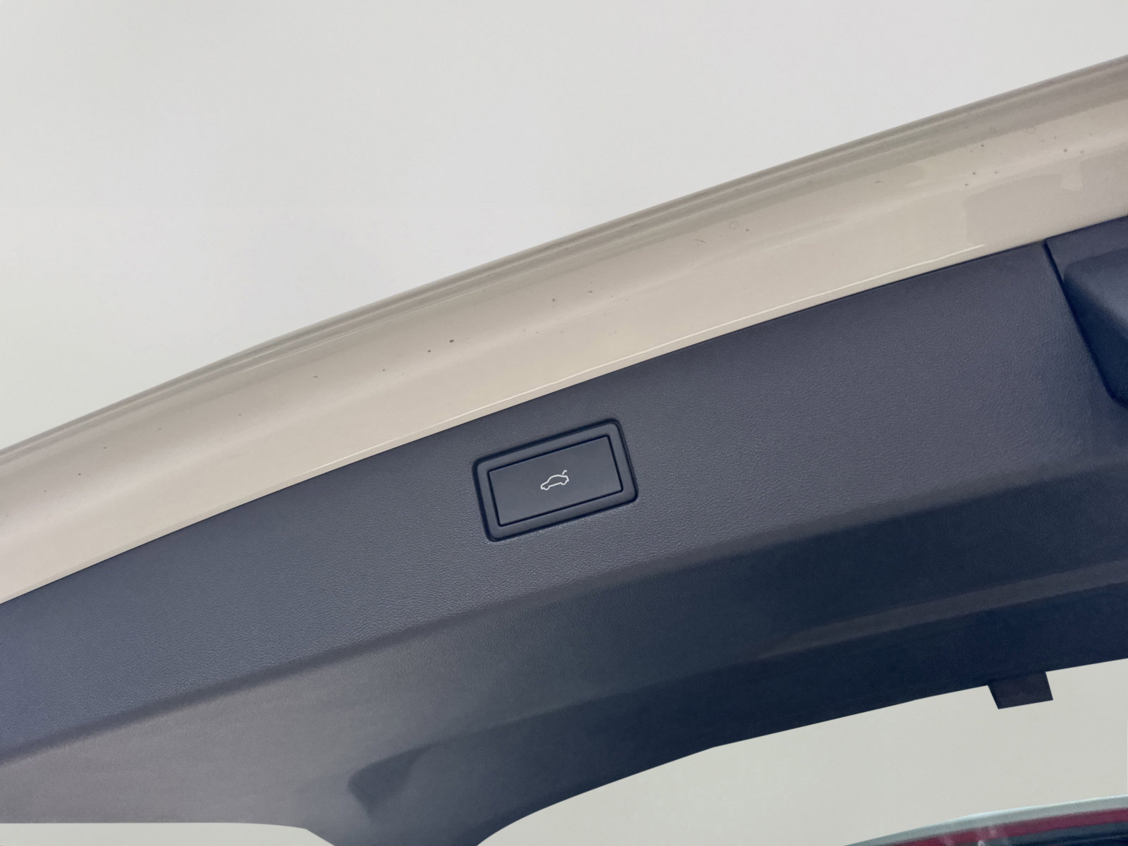 New 2026 Volkswagen Tiguan SE image 8