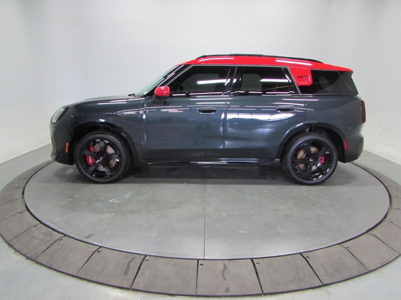 Used 2025 MINI Cooper Countryman John Cooper Works w/ Comfort Package Max image 4