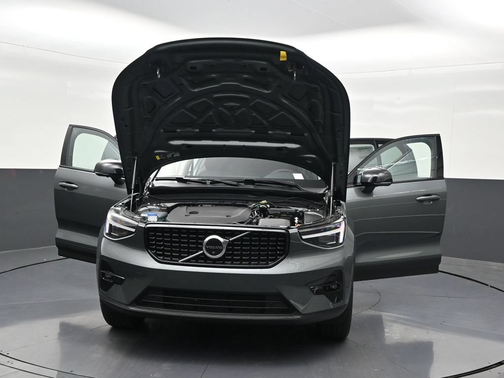 New 2026 Volvo XC40 B5 Plus AWD/4WD image 34