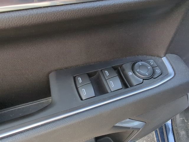 Used 2022 Chevrolet Silverado 1500 LT AWD/4WD image 12